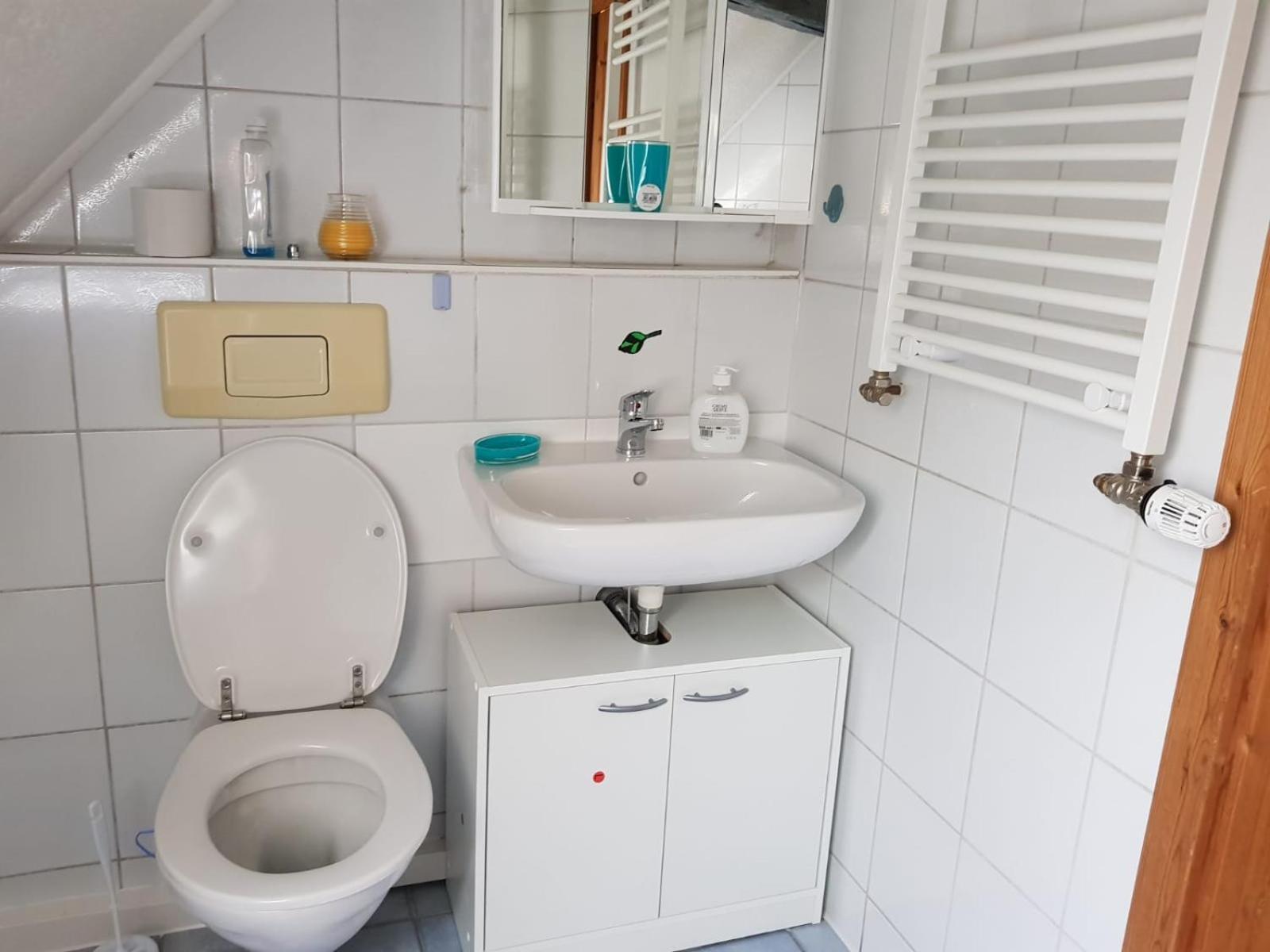 Lmi Haus & Urlaub Monteurwohnungen 2 Münsingen 客房 照片